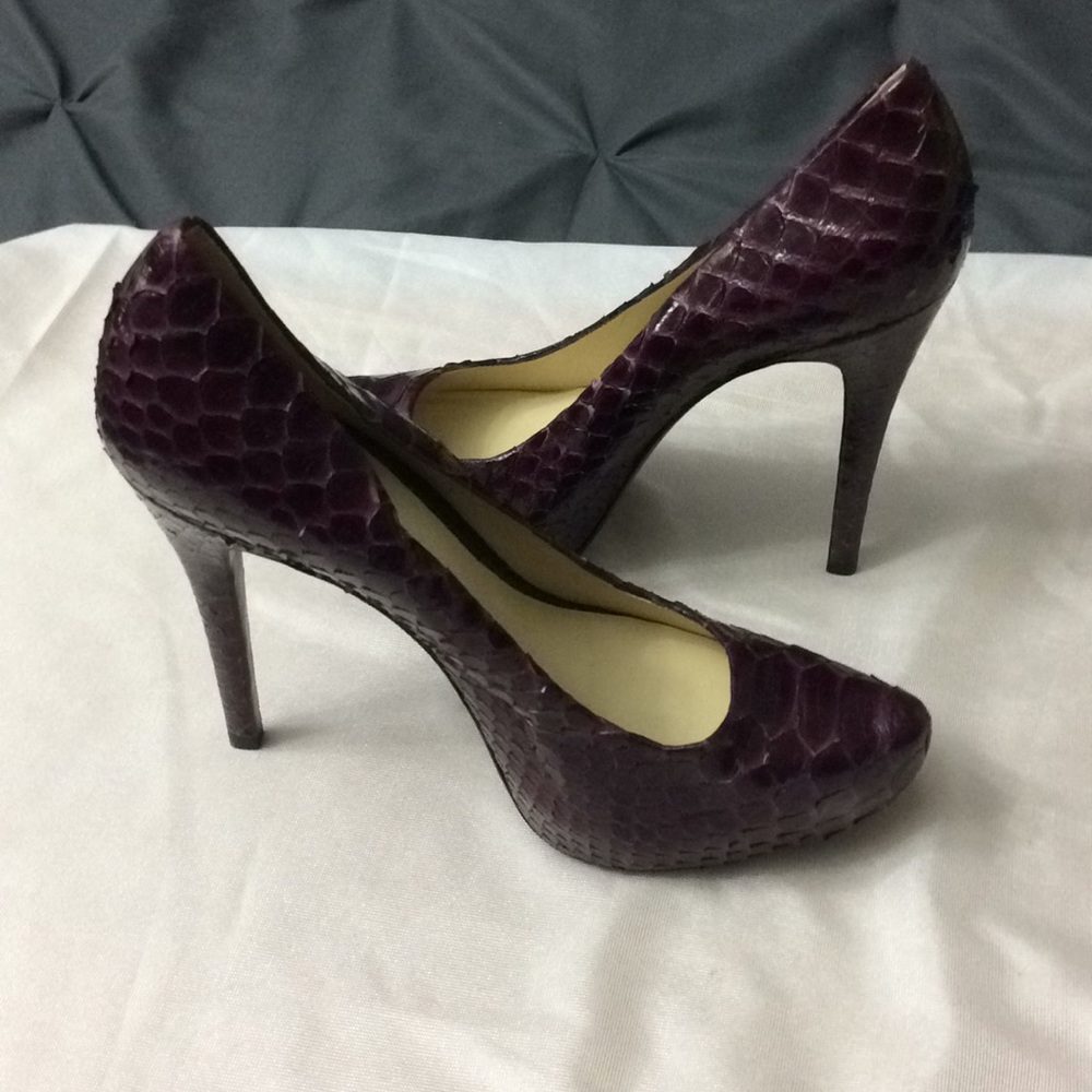 Pumps - Picture 2 of 4